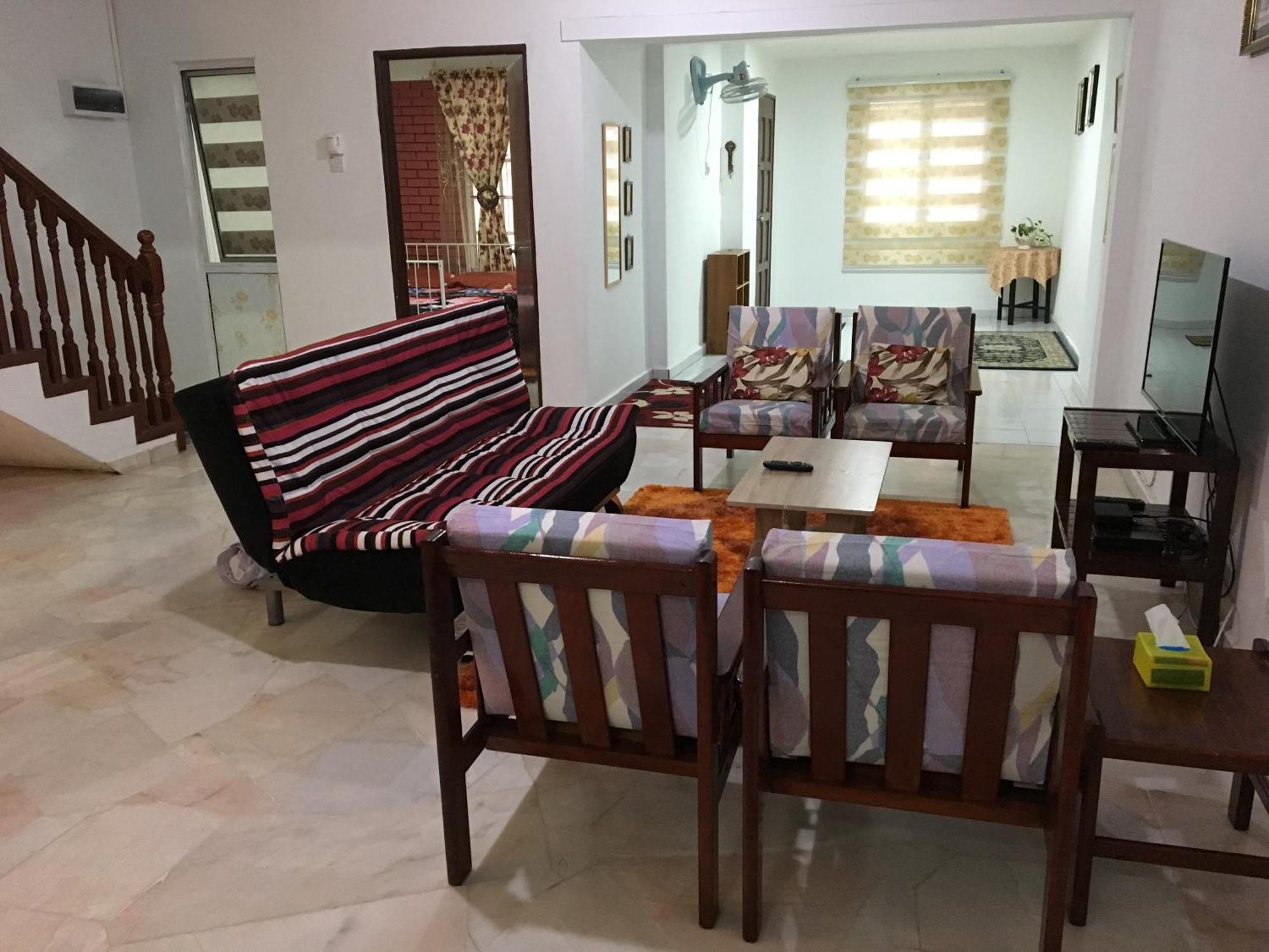 Rb Double Storey Bandar Tasik Selatan Homestay Куала-Лумпур Екстер'єр фото