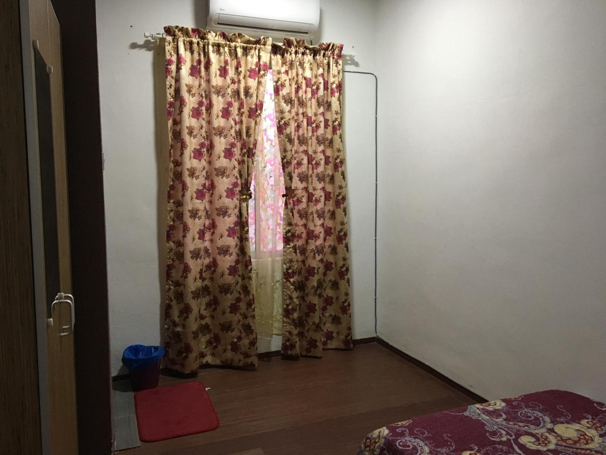 Rb Double Storey Bandar Tasik Selatan Homestay Куала-Лумпур Екстер'єр фото